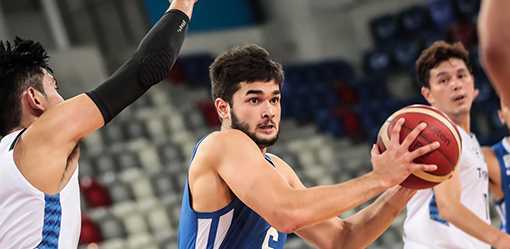 Kobe Paras signs up with Japanese team