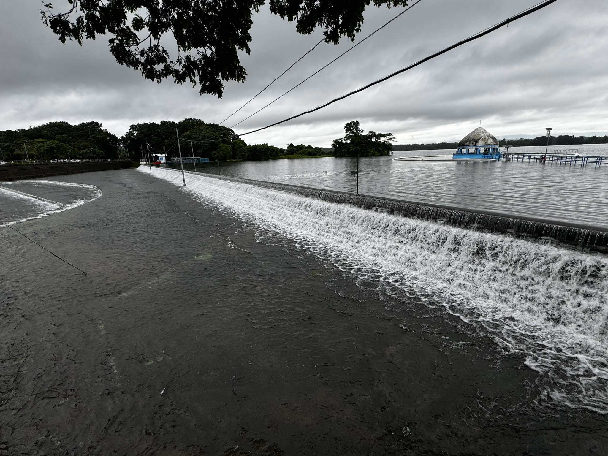 La Mesa Dam water level approaches spilling point amid Kristine