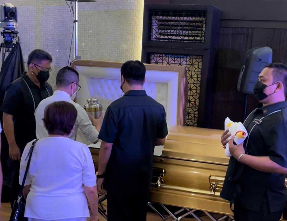 LOOK: Urn of late Fidel Ramos placed inside casket ahead burial