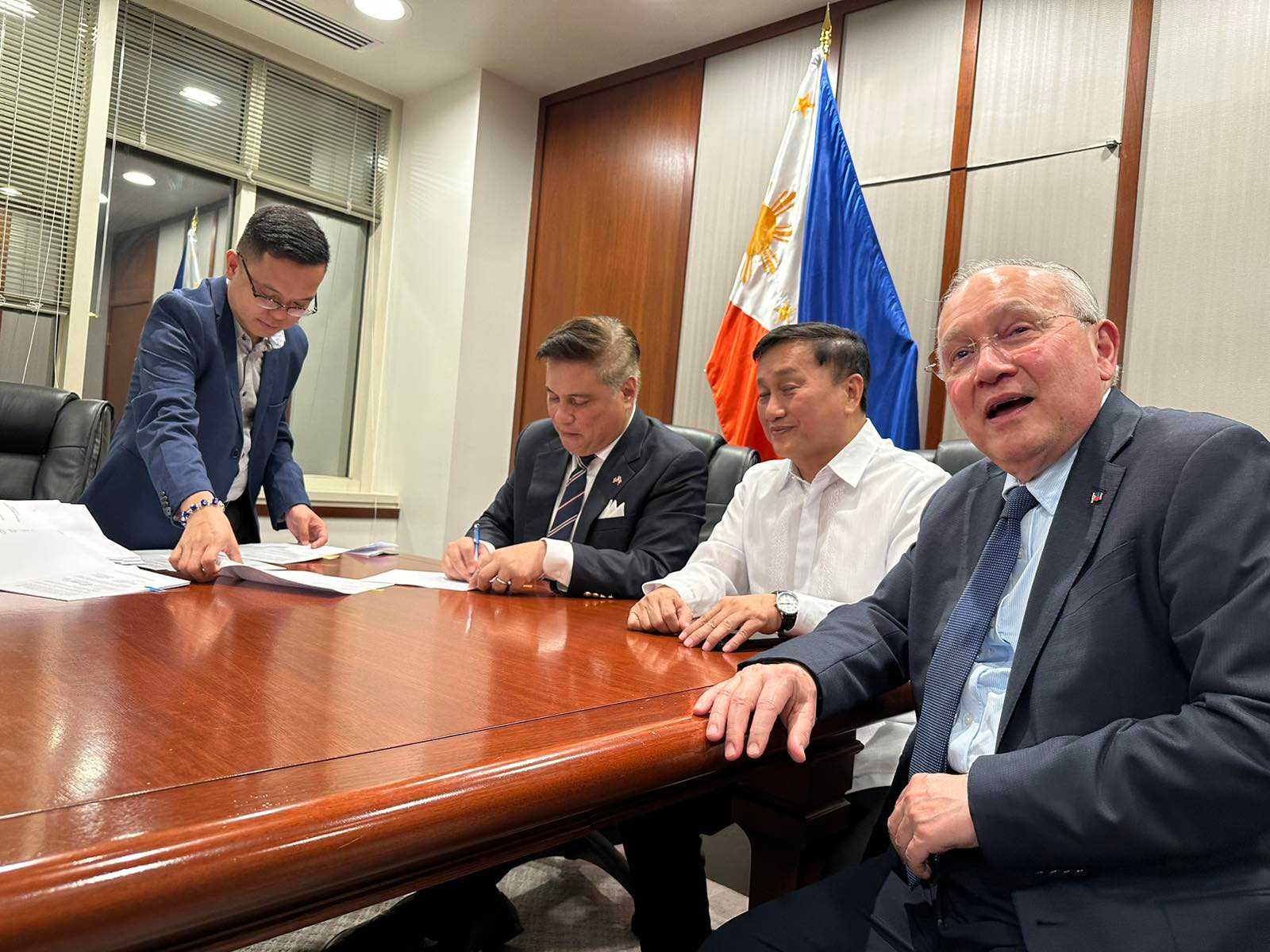 Makabayan bloc to Zubiri: Retract approval of 'corrected' Maharlika bill