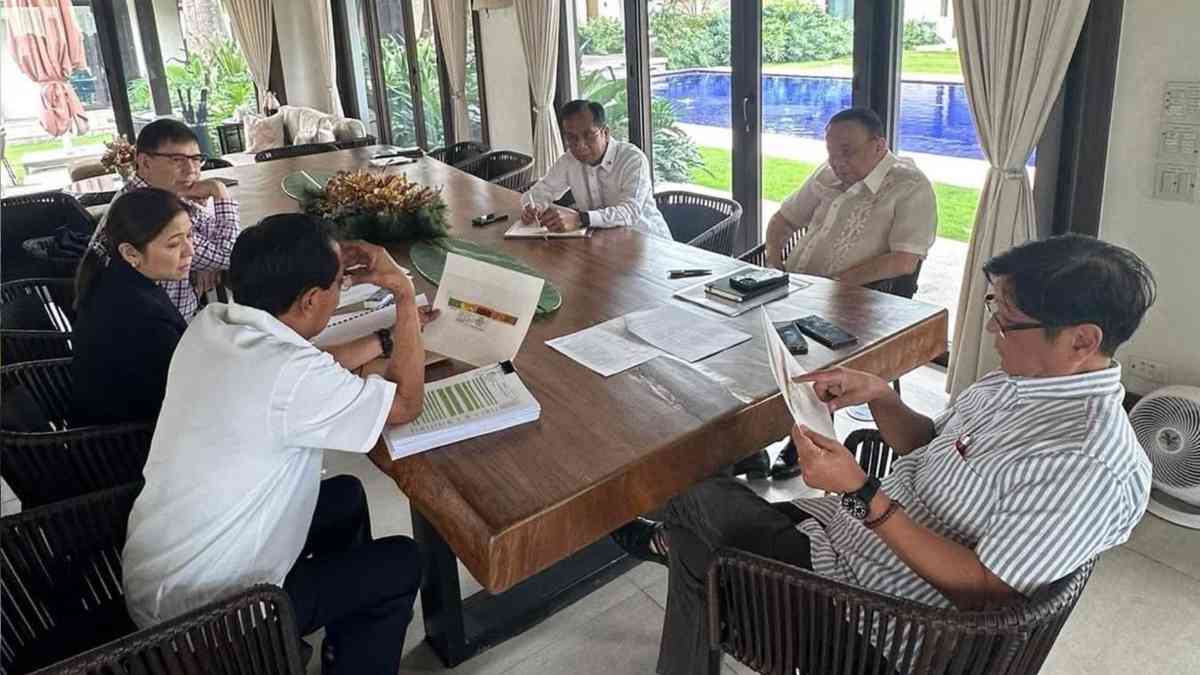 Malacañang: Ongoing review of 2025 nat'l budget to ensure compliance with Constitution