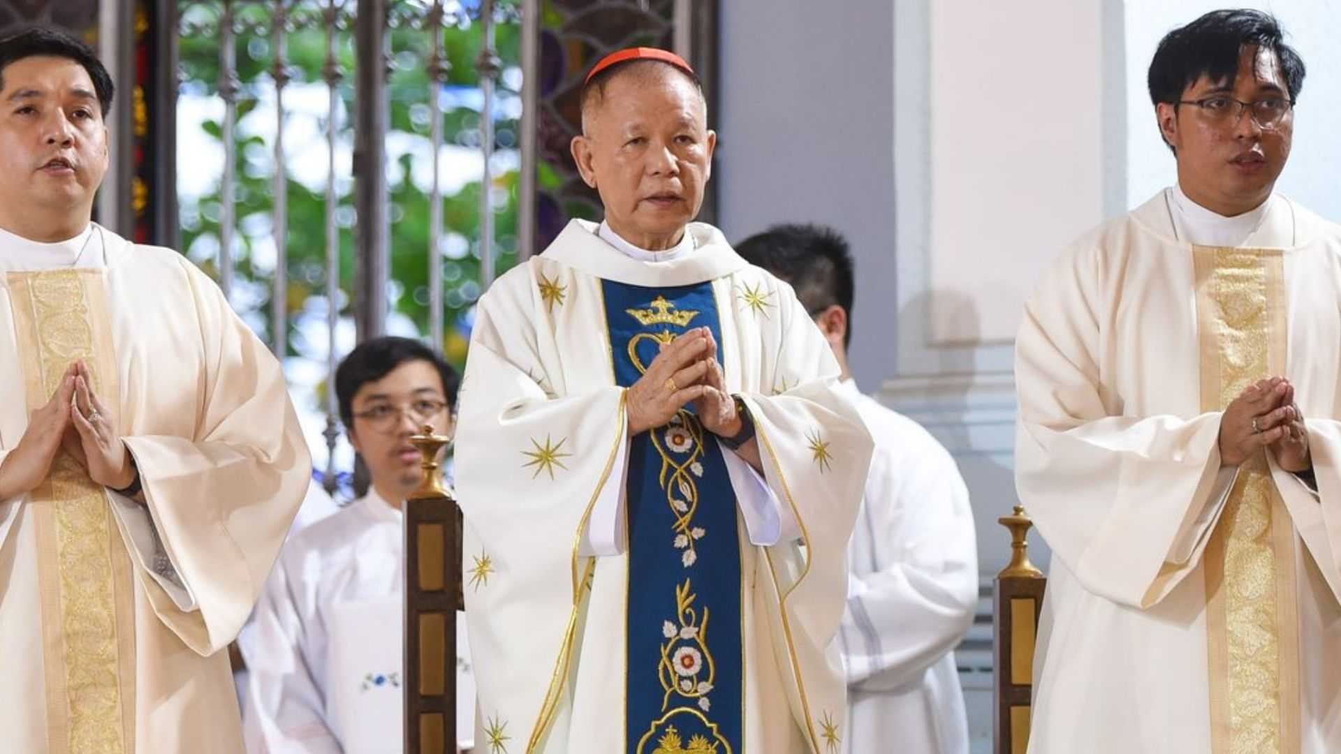 Manila Archbishop calls for prayers for reconciliation amid leaders' 'brewing political storm'