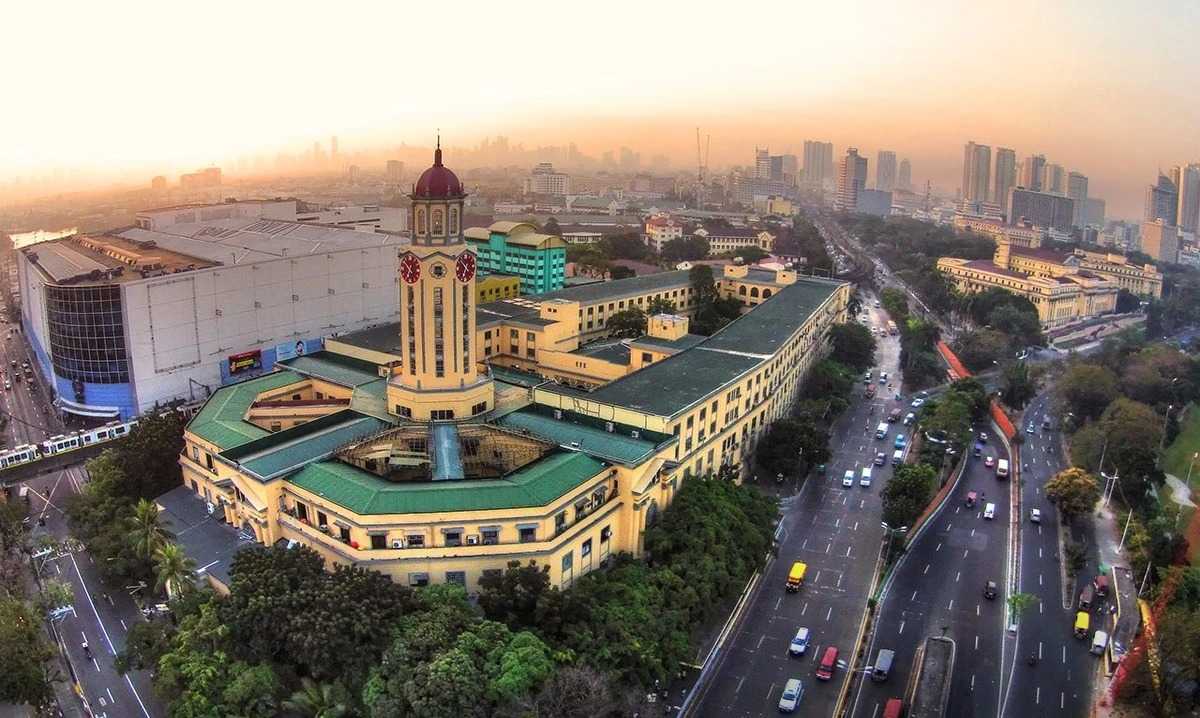 Manila court orders arrest of two high-ranking officials for anti-graft violation