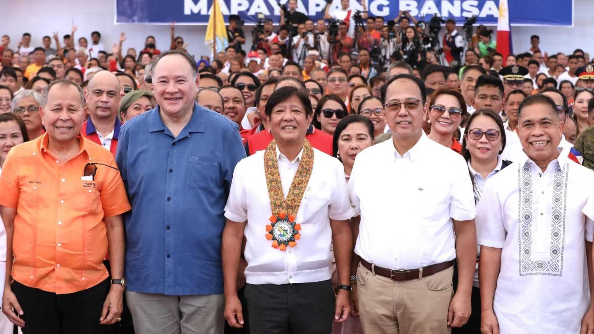 Marcos declares Misamis Occidental as an "Insurgency-Free Province"