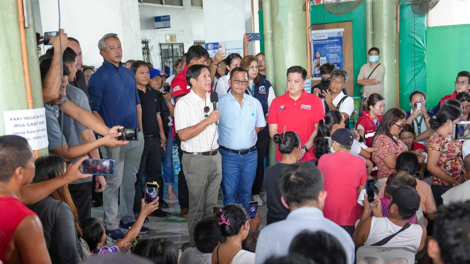 Marcos extends total of P80M cash aid to Albay, Naga LGUs