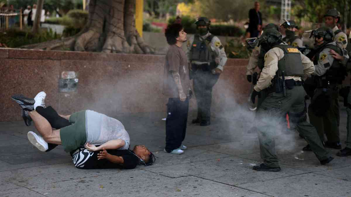 Marines to deploy on LA streets within two days with authority to detain civilians
