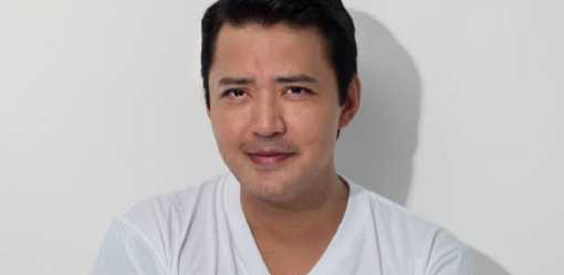 Mark Anthony Fernandez gets early vaccine jab; Parañaque mayor defends