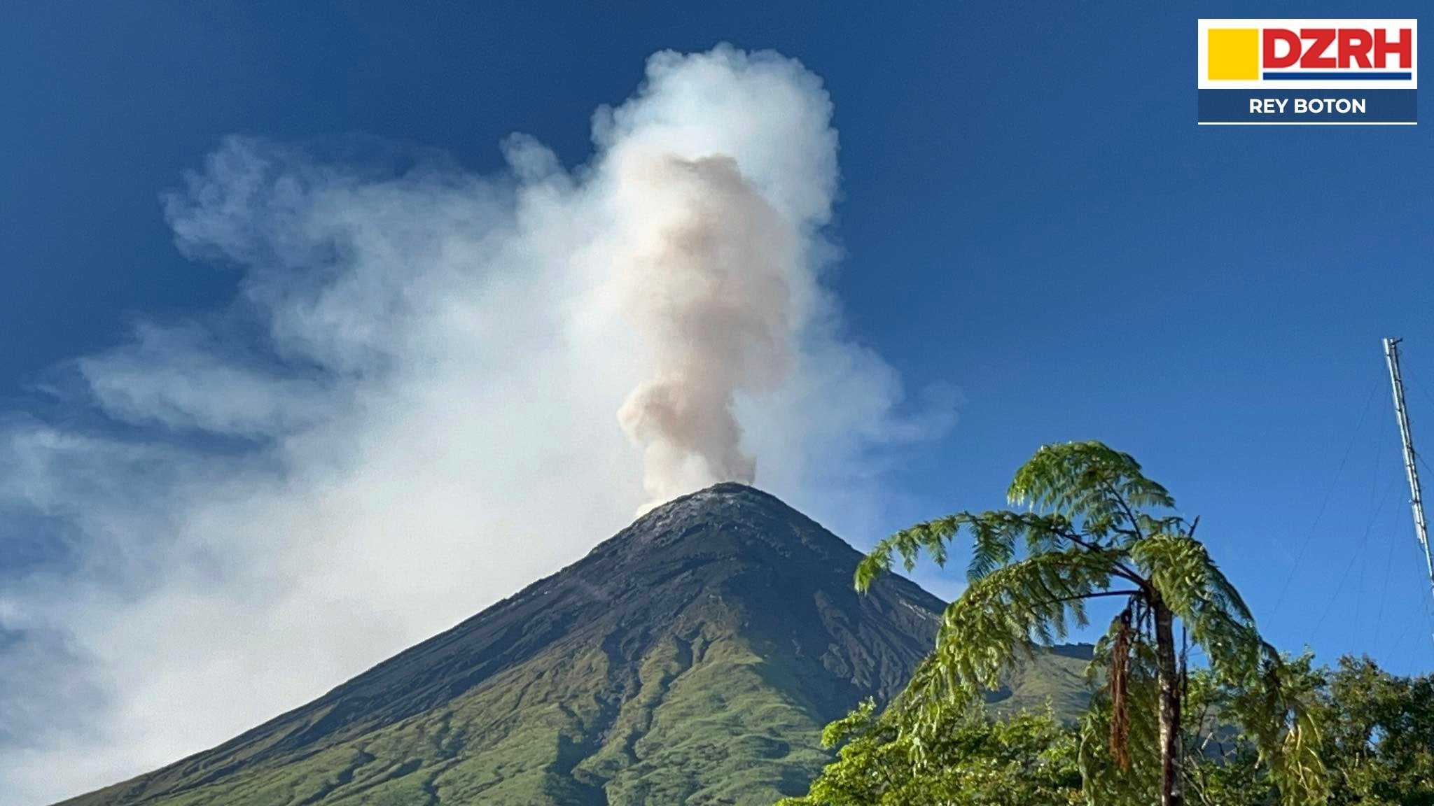 Mayon Volcano emits nearly 3,000 sulfur dioxide — Phivolcs