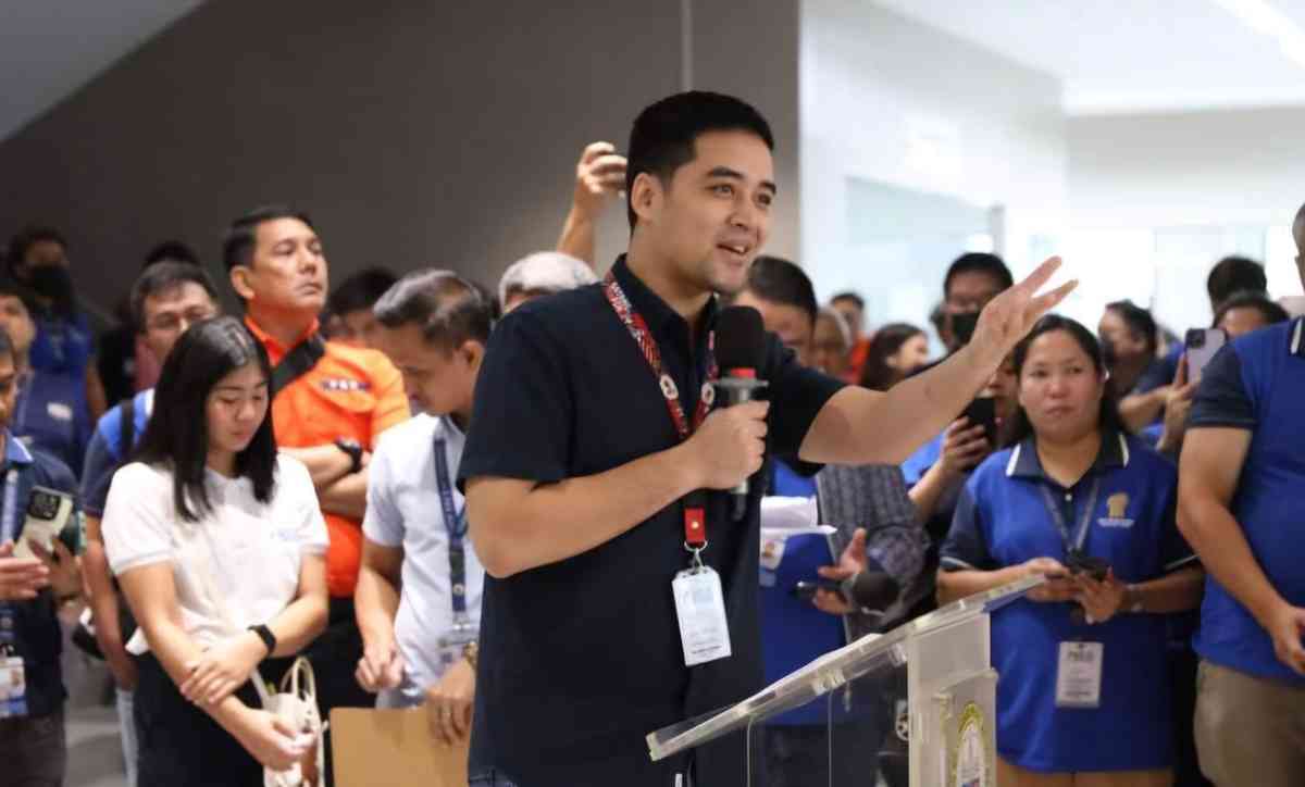 Mayor Vico Sotto files for reelection candidacy in Pasig City