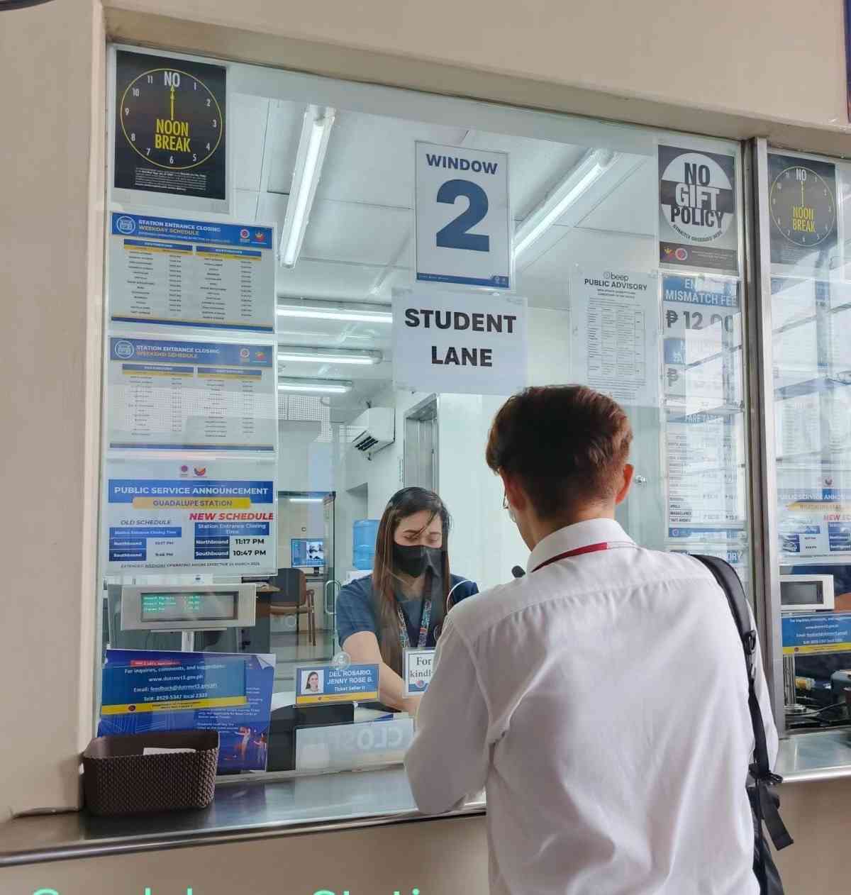 MRT-3, LRT-2 launch dedicated student lanes to ease fare discount queues