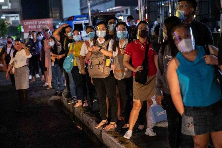 Muntinlupa City no longer requires face shield in public except hospitals