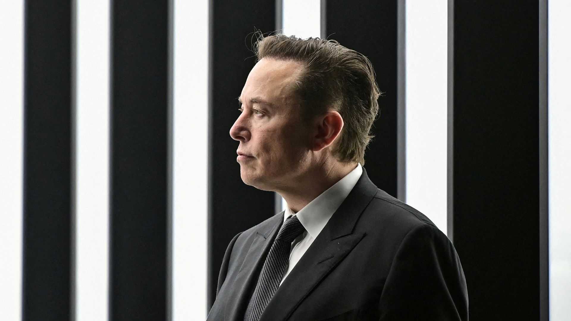 Musk says xAI to take legal action against Apple over App Store rankings
