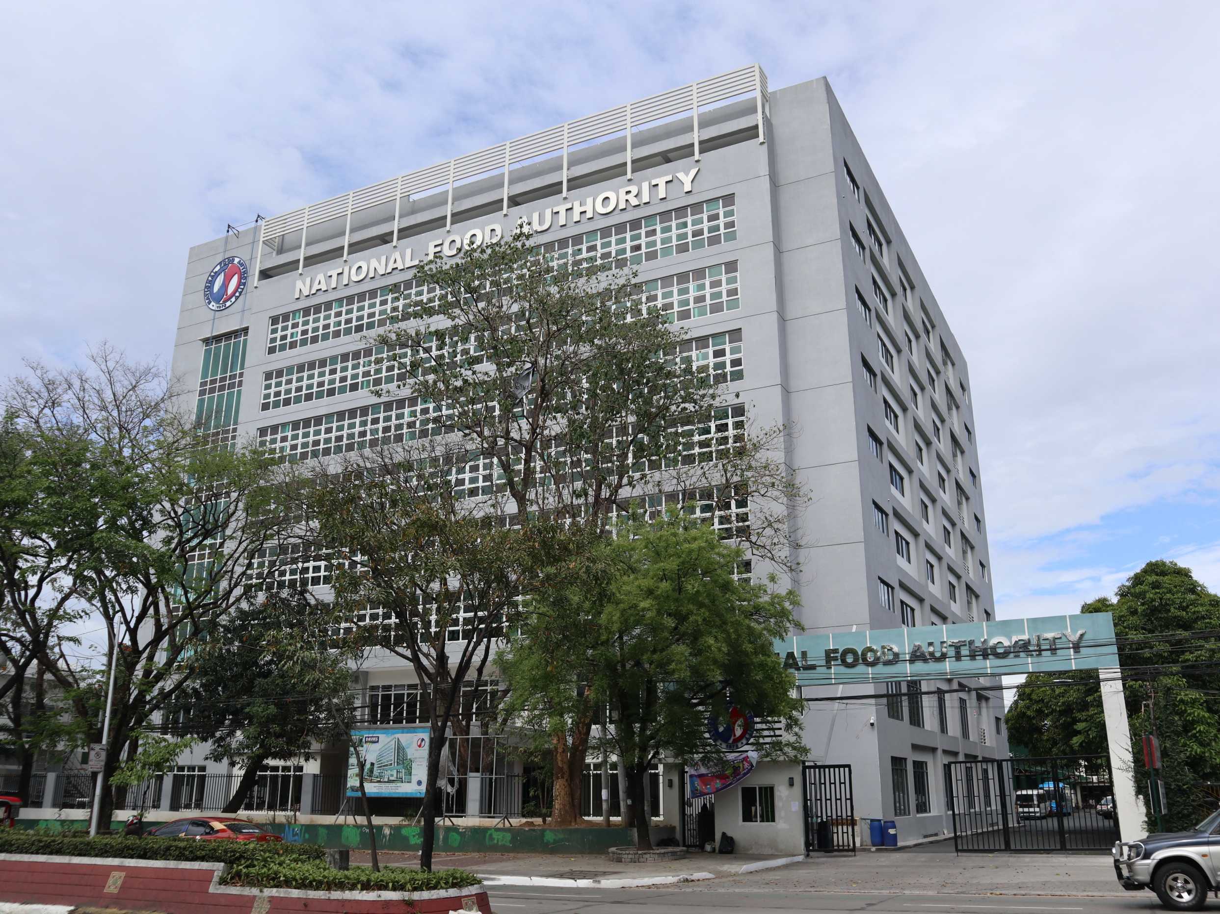 Ombudsman suspends NFA-OIC over rice scam; DA chief takes over as NFA administrator