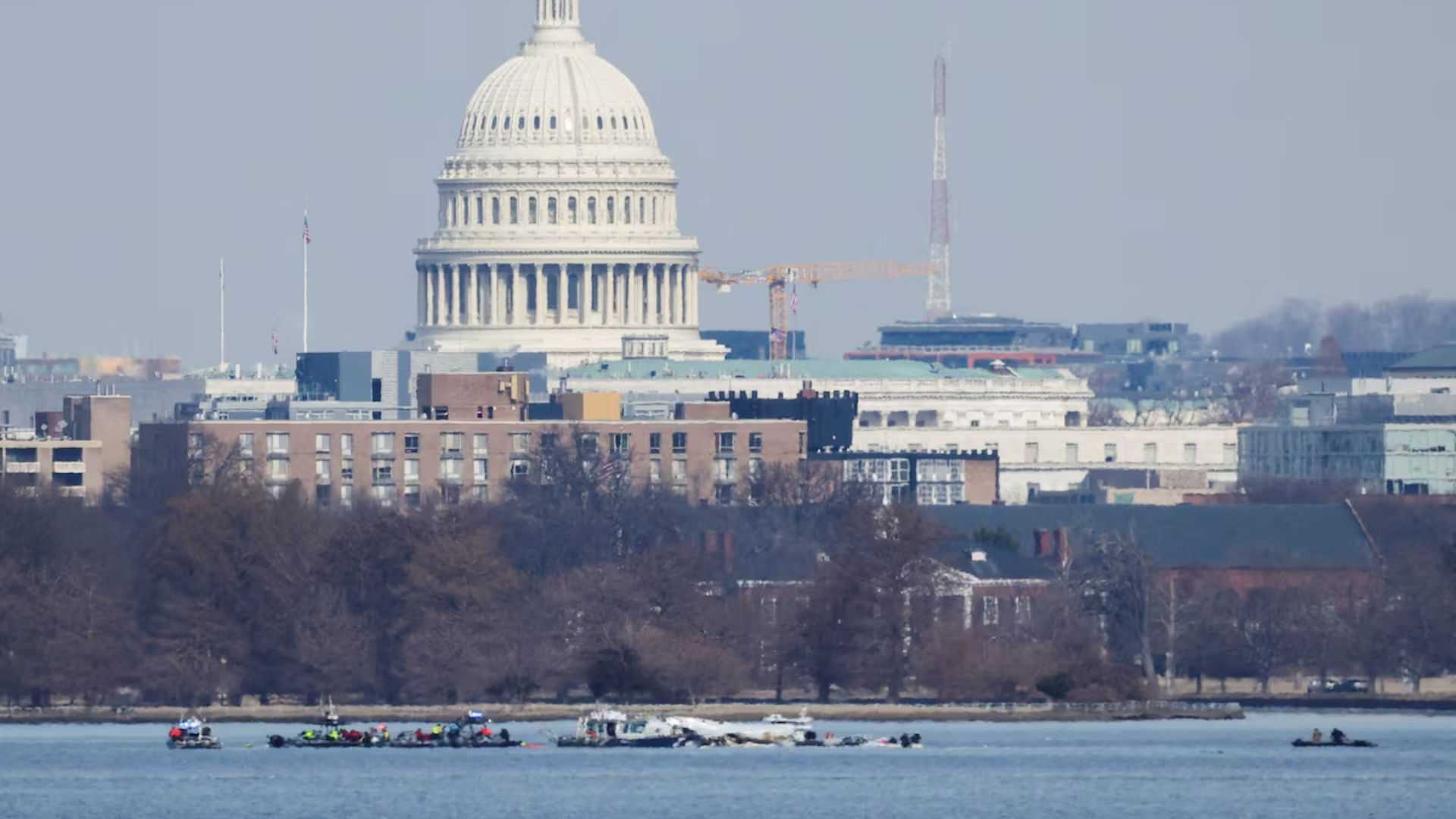 No clear reason yet for Washington air disaster that killed 67, officials say
