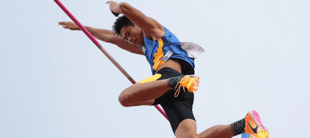 Obiena now world's no. 2 in men's pole vault