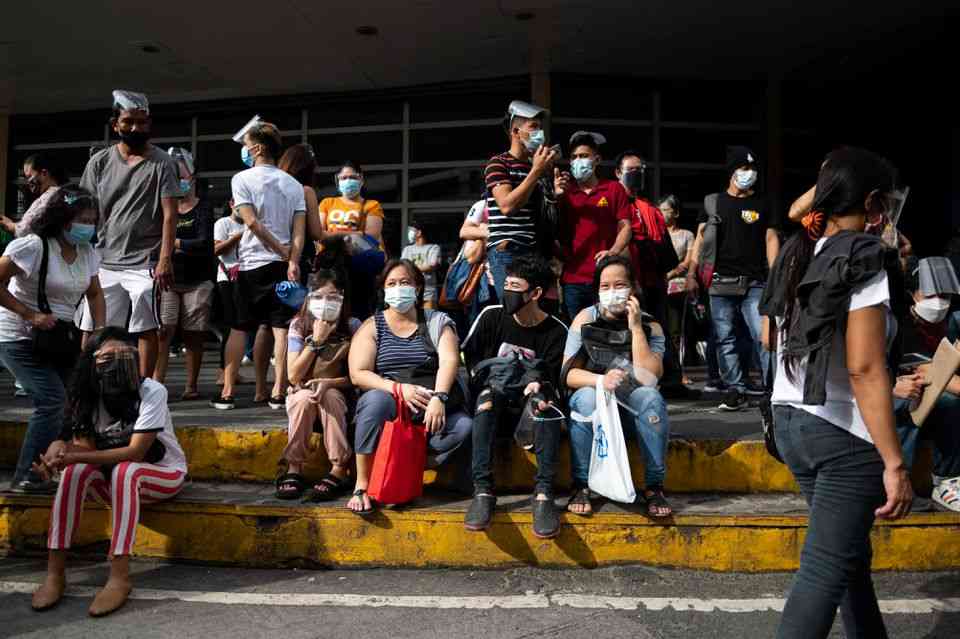 Optional use of face mask now a law in Cebu