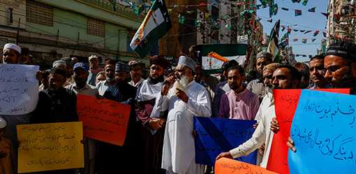 Pakistani Islamist parties rally against top judge on blasphemy accusations