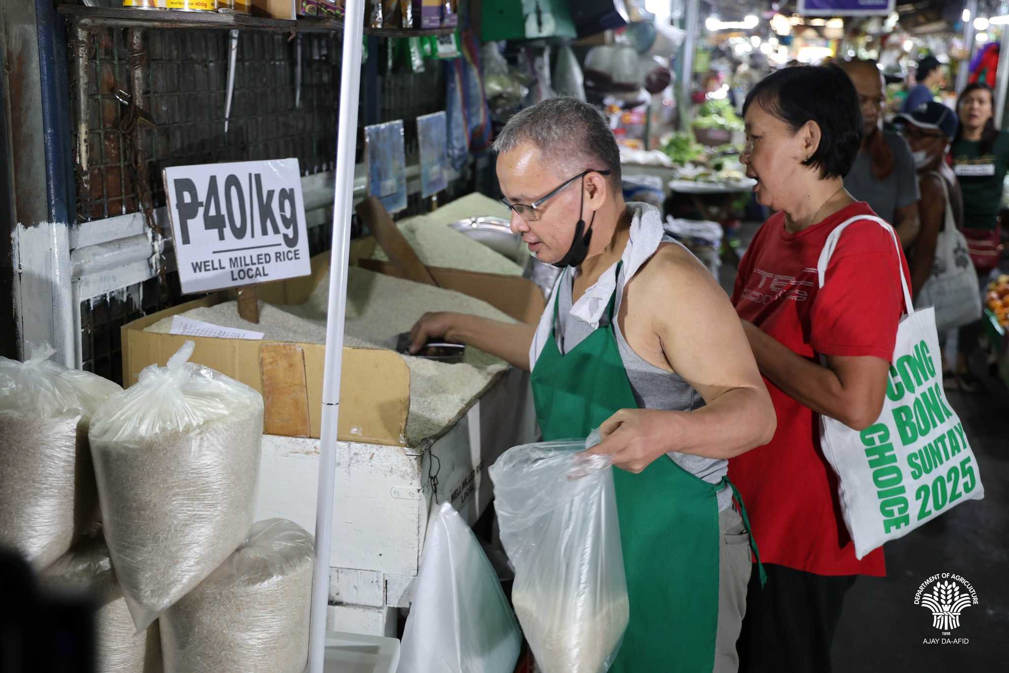 ₱40/kg rice now sold at 4 LRT, MRT stations