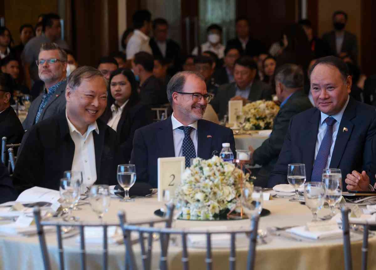 PH, Canada signs Defense Cooperation Agreement