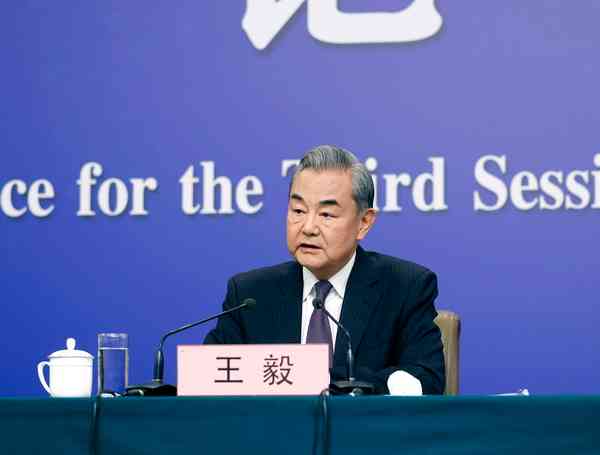 PH slams Chinese FM remarks on SCS incidents as “shadow play” of other countries