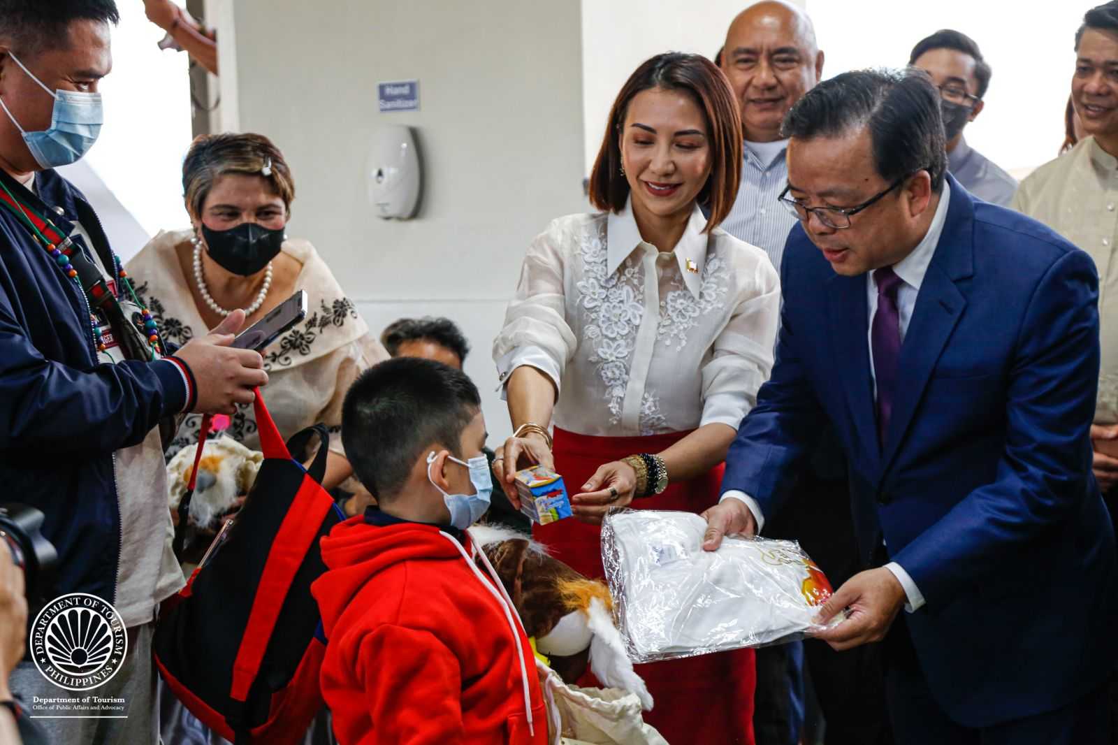 PH to impose “more stringent” measures on visa requirements for Chinese tourists amidst rising fraudulent applications – DFA