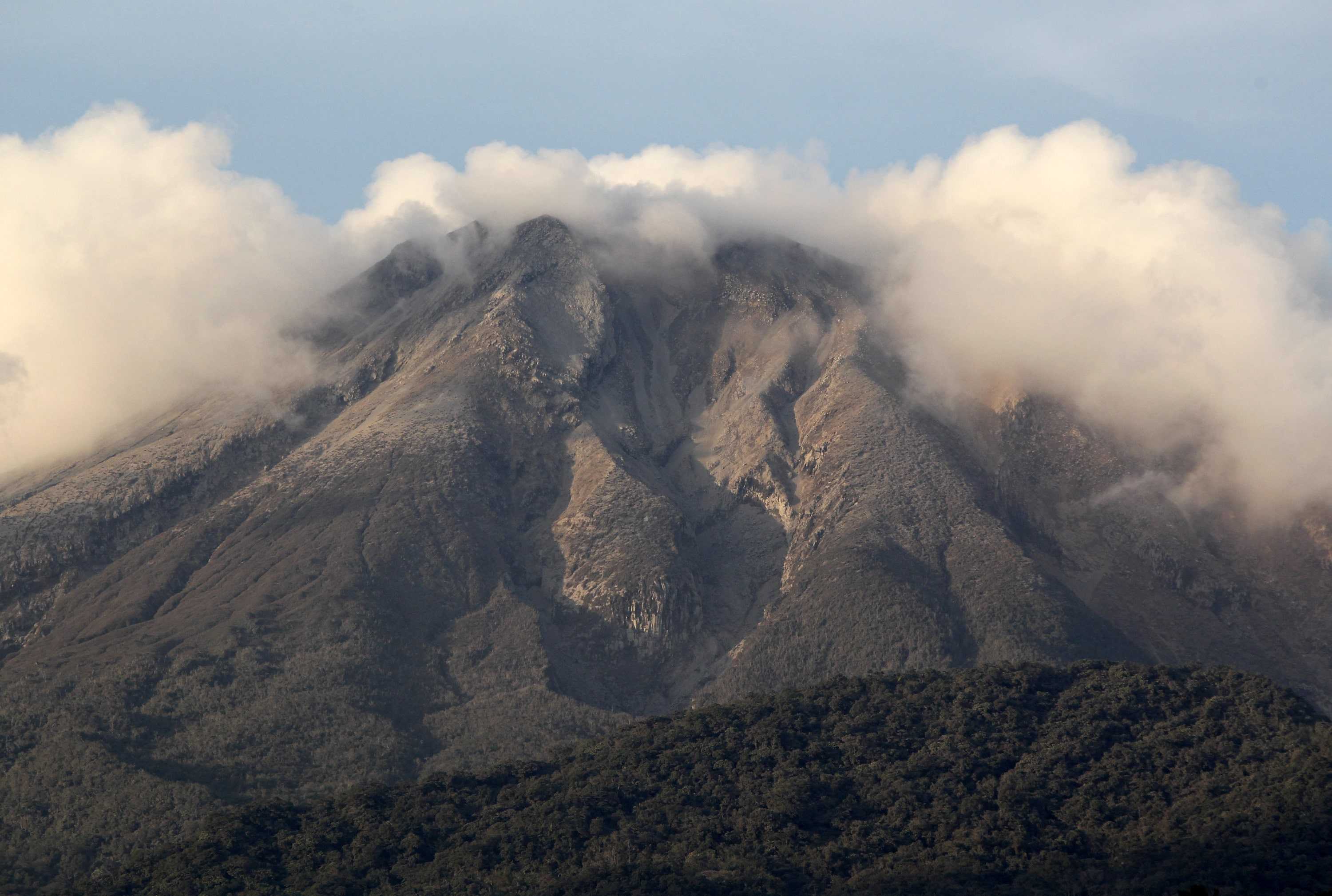 Phivolcs raised Mt. Bulusan status to Alert 1