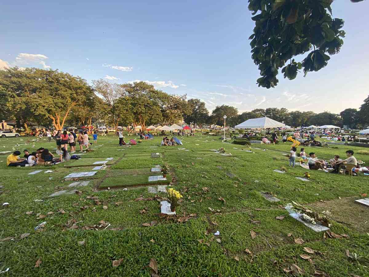 PNP says no 'untoward incident' reported yet for #Undas2024