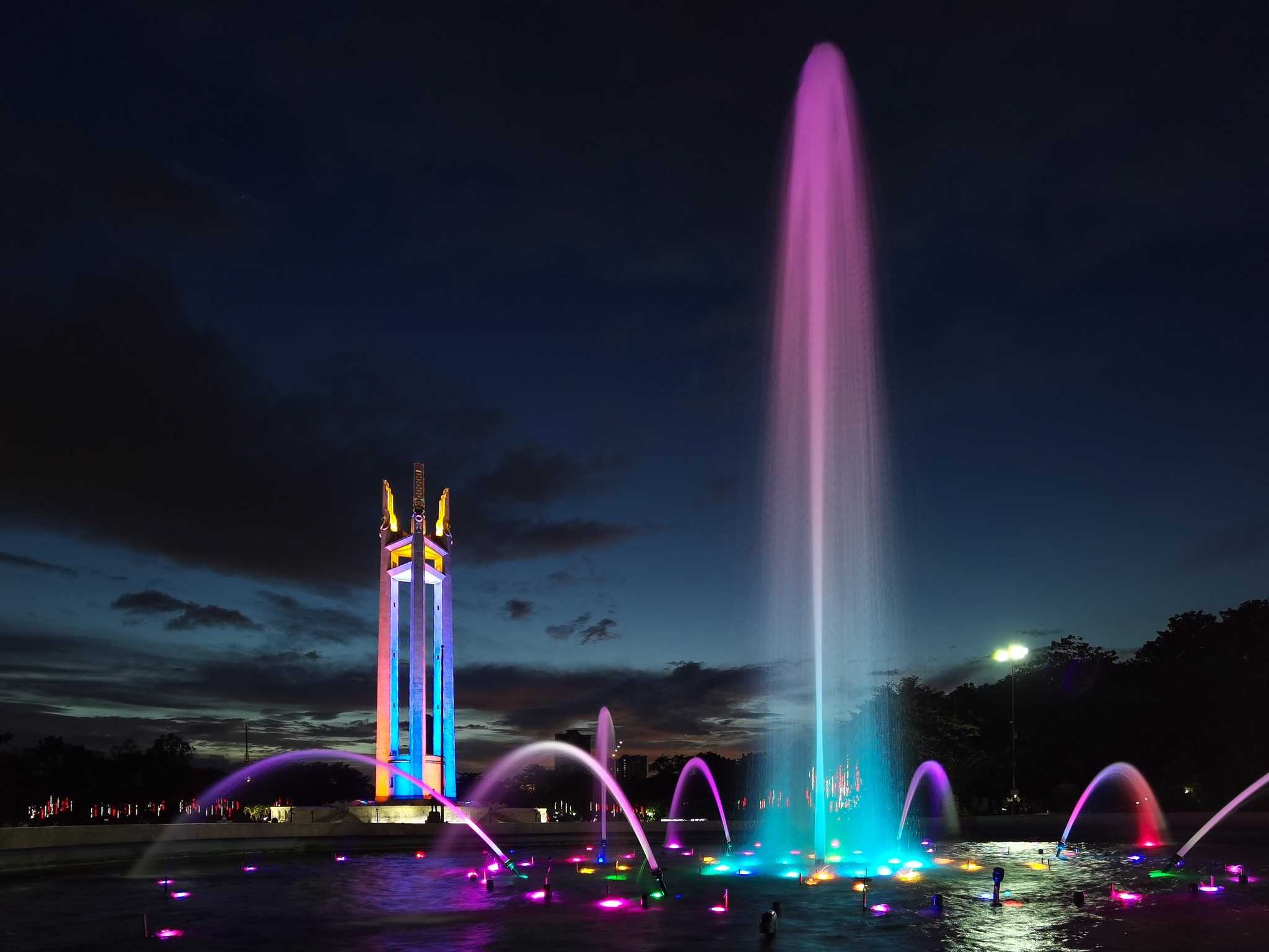 Quezon Memorial Circle swarmed despite pride concert cancellation