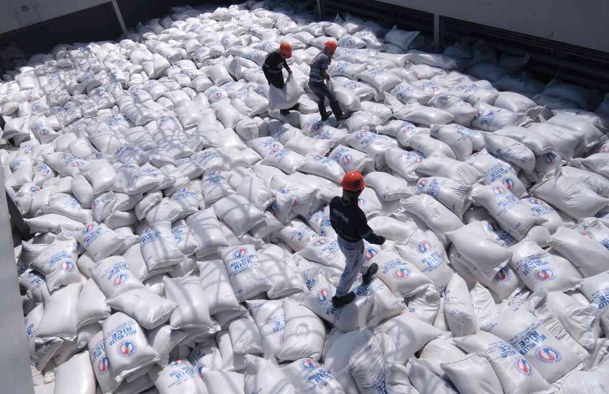 Raised tariff on imported rice, temporary halt in importation recommended by DA