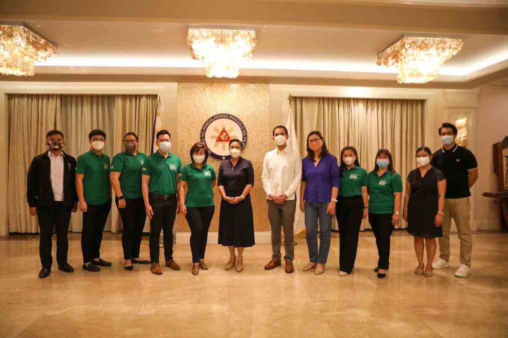 Robredo meets transition team of VP-elect Sara Duterte