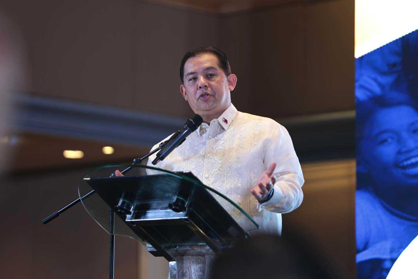 Romualdez says role in Cha-cha signature drive 'purely advisory'
