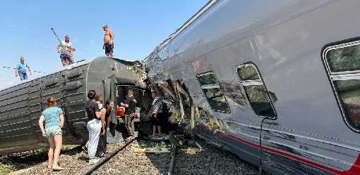 Russian train smashes into truck, injuring 52