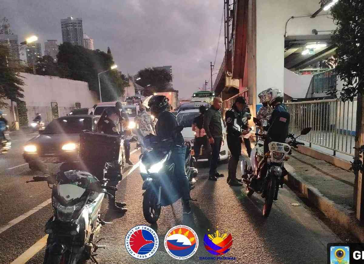 DOTr intercepts 58 motorists at Ortigas, Magallanes EDSA busway stations