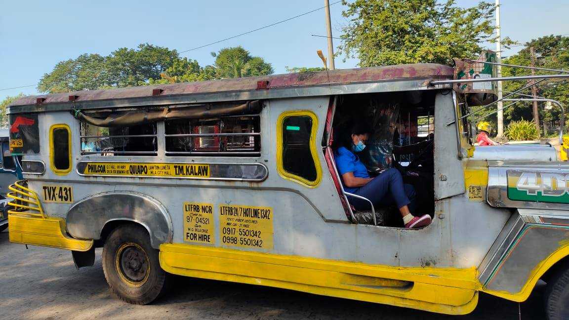 Senate adopts resolution urging LTFRB to halt jeepney phase out