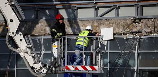 Serbia probes fatal train station roof collapse as vigil held for victims