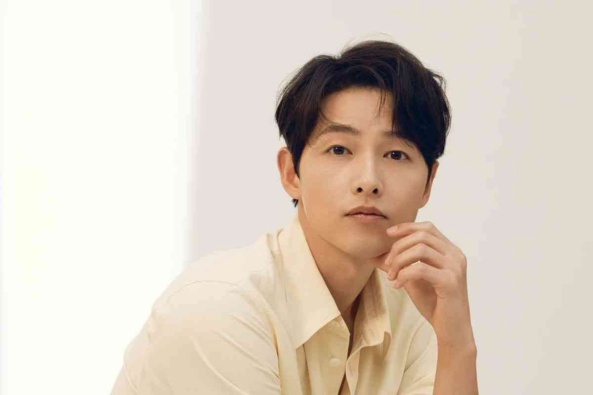Song Joong-Ki announces marriage, expects first child with Katy Louise Saunders