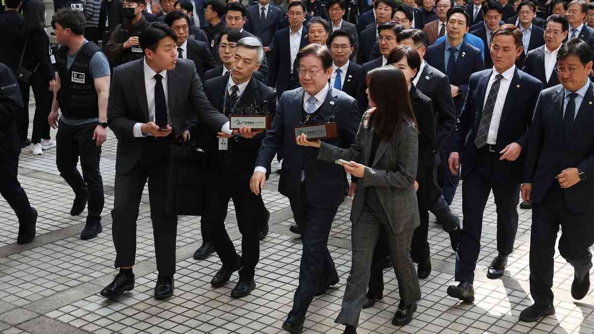 South Korea opposition leader Lee steps down amid expectations of presidential run