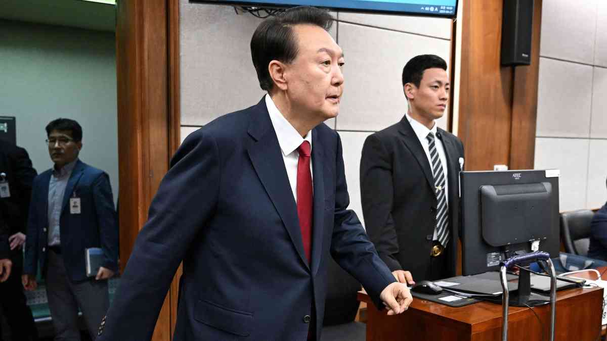South Korean prosecutors raid ex-President Yoon's private residence, Yonhap reports