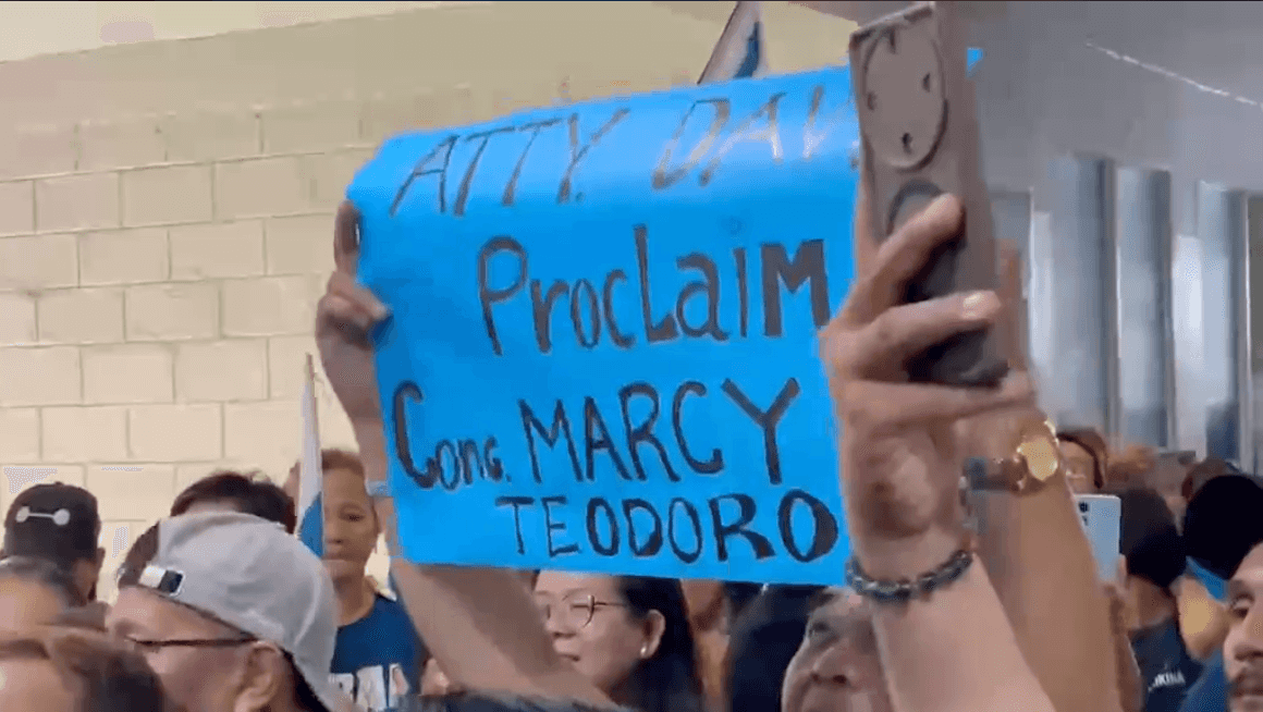 Supporters troop to COMELEC Marikina amid Marcy Teodoro proclamation delay