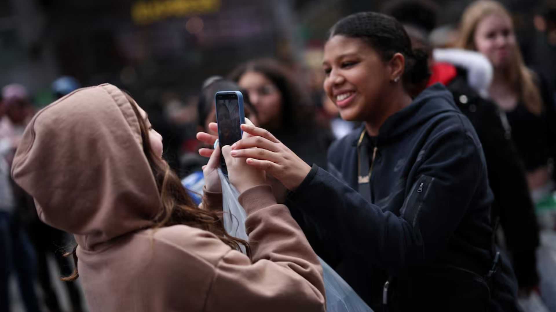 Trump discussing TikTok purchase with multiple people, decision in 30 days