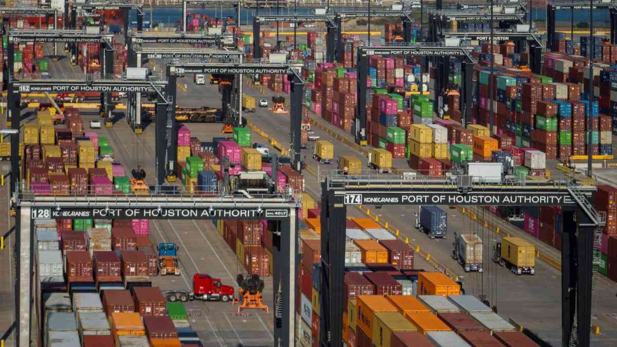 Trump's tariffs kick in, deepening trade war and market rout