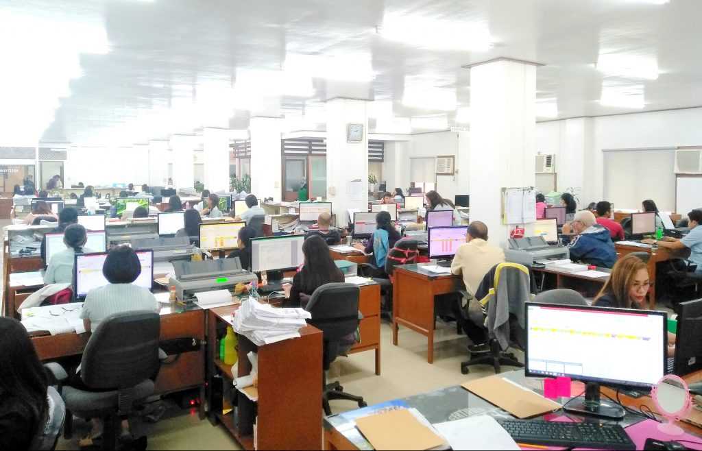 Sen. Tulfo wants probe on "arrogant, condescending" gov't workers