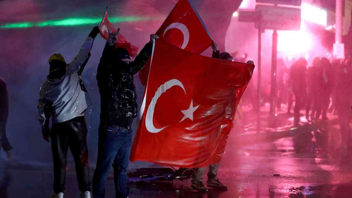 Turkey detains nine journalists over protests against Istanbul mayor's arrest, union says