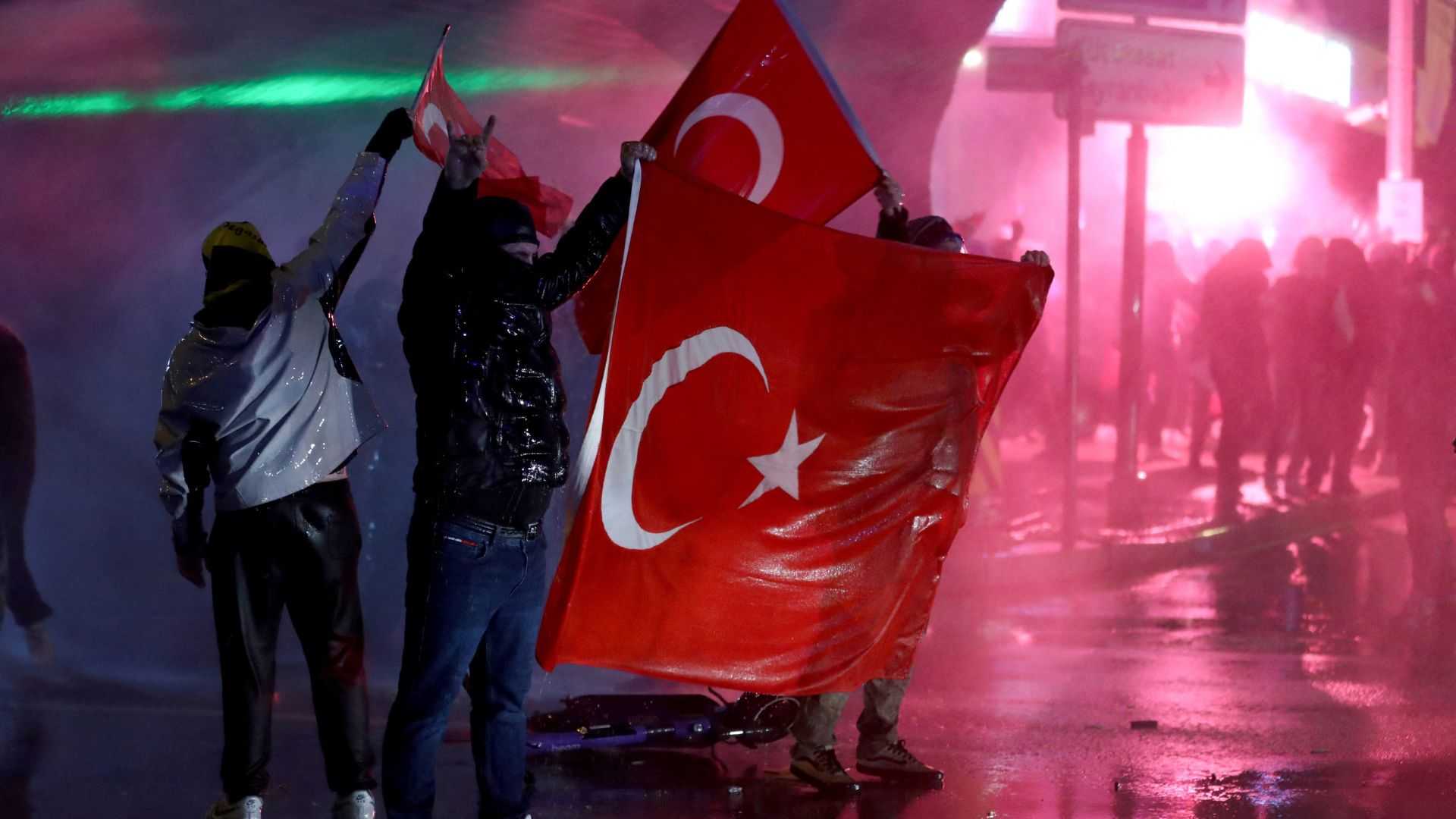 Turkey detains nine journalists over protests against Istanbul mayor's arrest, union says