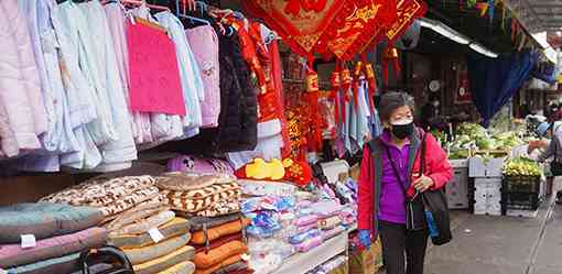 U.S. consumer spending, income temporarily fall ahead of massive fiscal stimulus