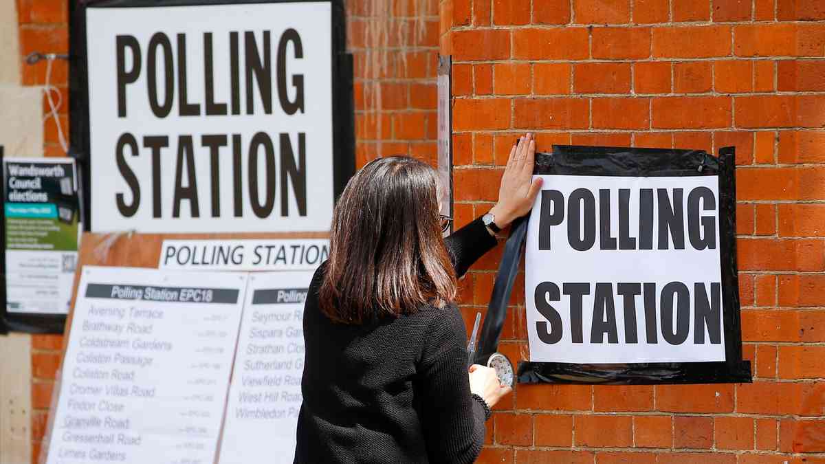 UK to lower voting age to 16 in landmark electoral reform