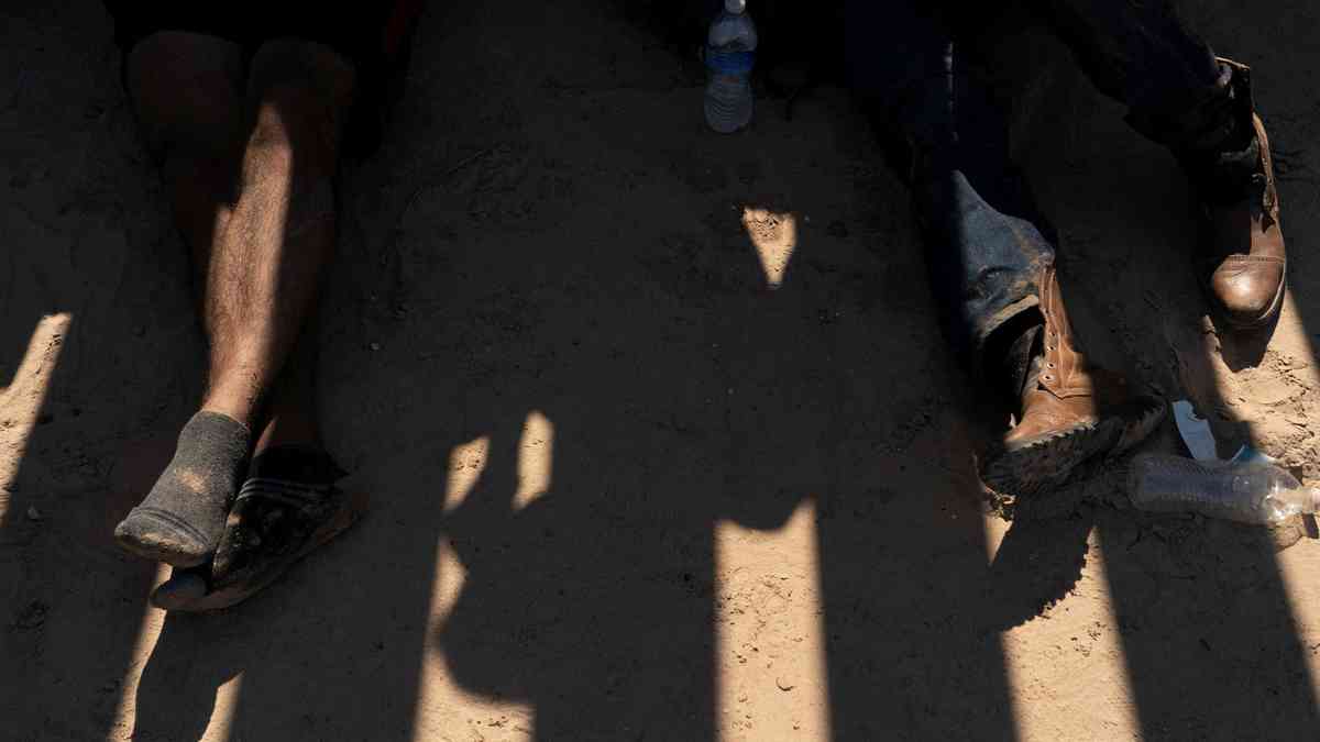 US appeals court rejects Trump bid to revoke thousands of migrants' status