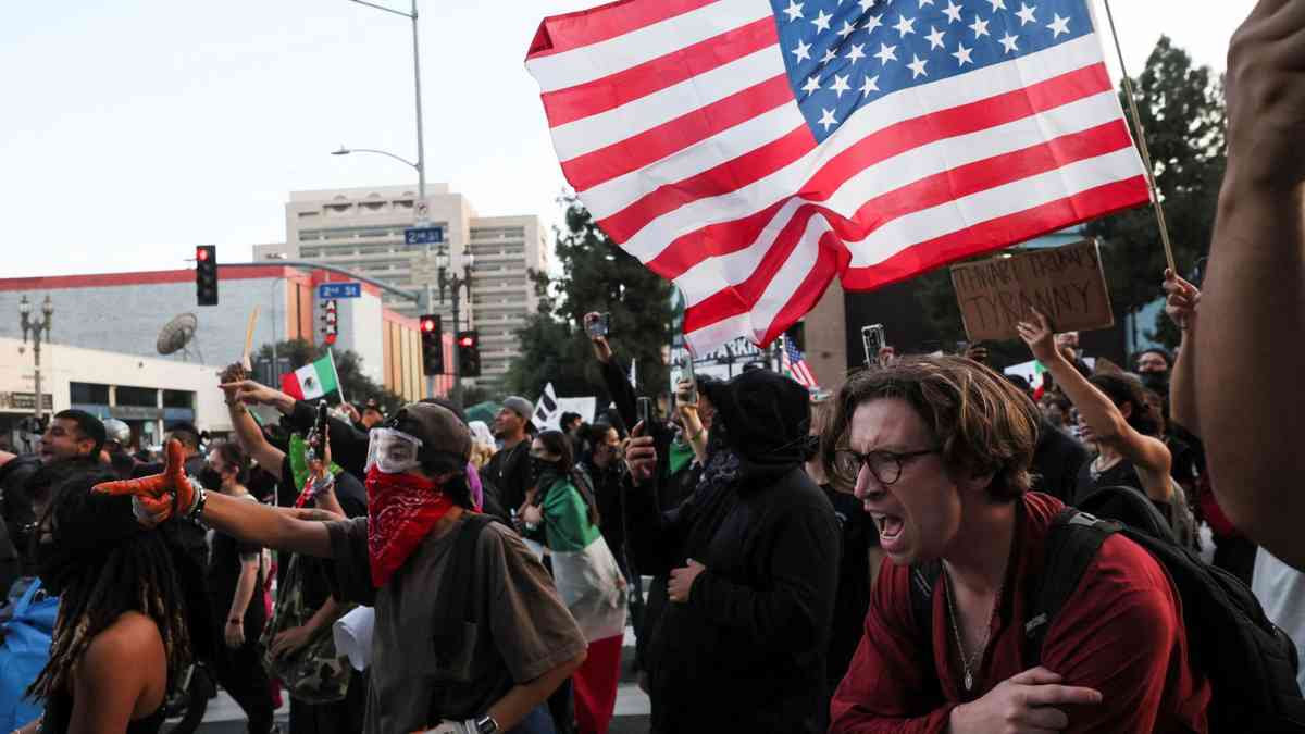 US Marines arrive in LA; California governor warns 'democracy under assault'