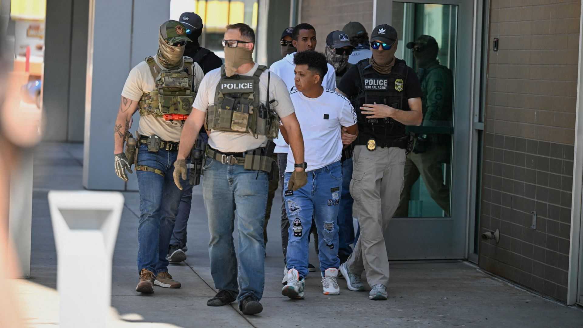 US Supreme Court lets Trump revoke humanitarian legal status for migrants