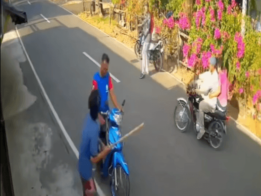 LOOK: Old woman in Ilocos Sur goes viral for stoning motorcycles